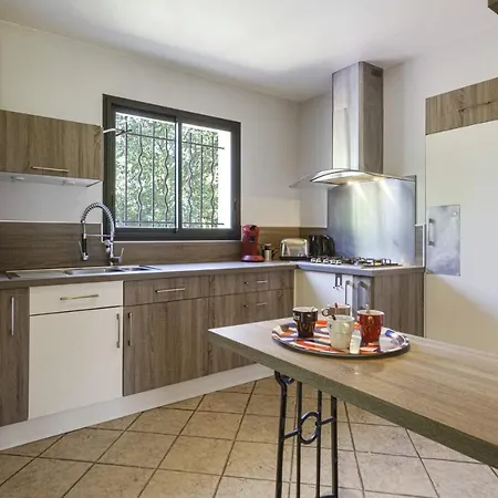 Tatil Evi Charming 3 Stars House In The Greenery W Large Garden In Tarnos - Welkeys *