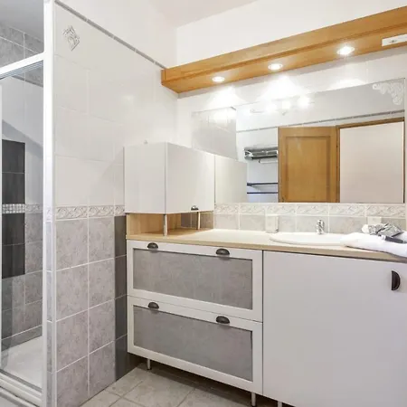 Charming 3 Stars House In The Greenery W Large Garden In Tarnos - Welkeys